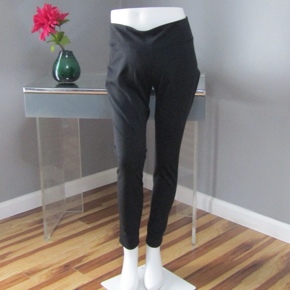 Nwot Gap Maternity Gfast Black Workout 